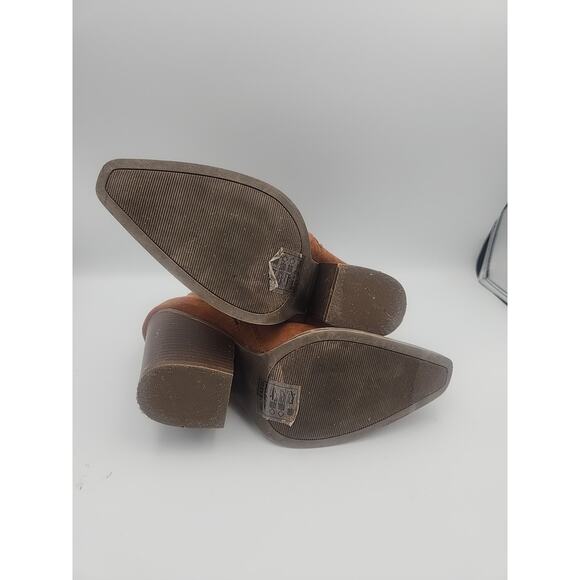 Arula Womens Rust Suede Ankle Boots Size 7W Block Heel Side Zip, Pre-Owned EUC - Picture 6 of 8